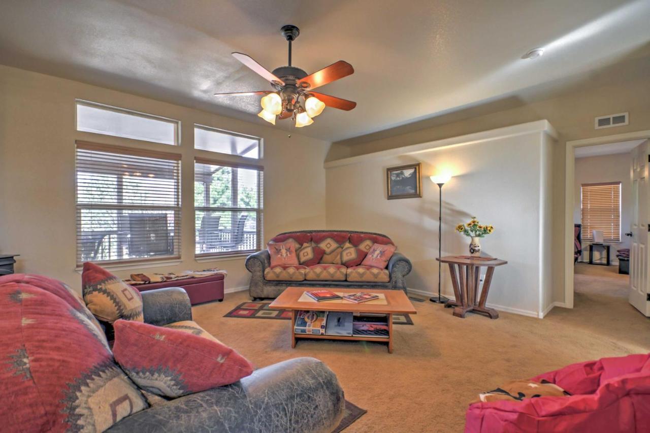 Beautiful Kanab Home With Yard - Walk To Restaurants Exteriör bild