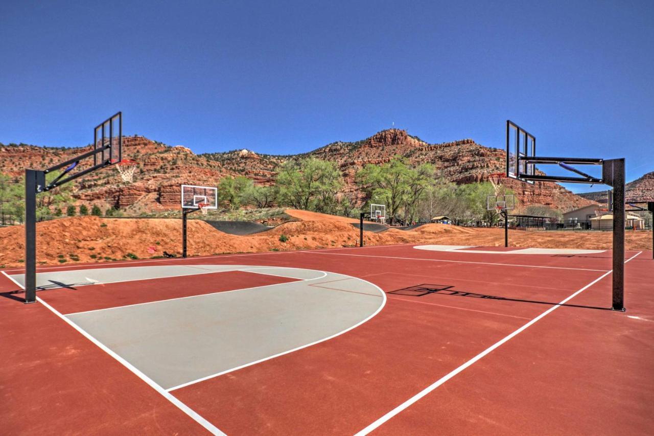 Beautiful Kanab Home With Yard - Walk To Restaurants Exteriör bild